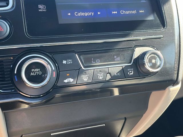 Used 2014 Honda Civic Hybrid Sedan image 29