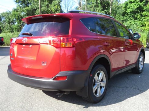 Used 2015 Toyota RAV4 XLE AWD/4WD image 5