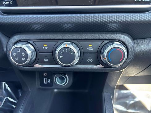 Used 2022 Nissan Kicks S image 24