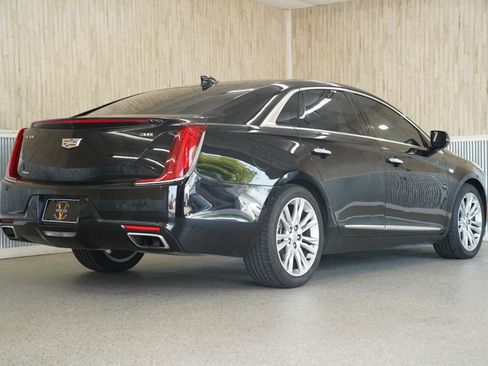 Used 2018 Cadillac XTS Luxury AWD/4WD image 10