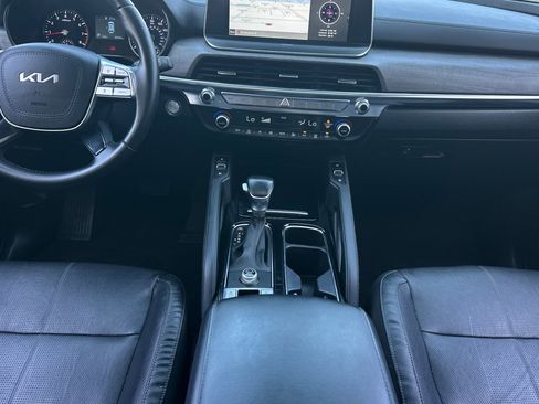 Used 2022 Kia Telluride EX w/ EX Premium Package FWD image 13