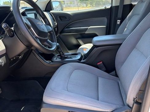 Used 2018 Chevrolet Colorado W/T w/ WT Convenience Package AWD/4WD image 6