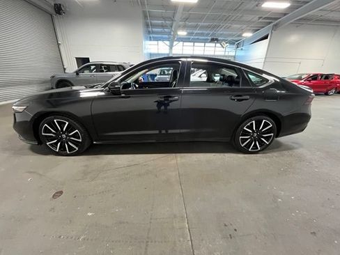 Used 2024 Honda Accord Touring image 6