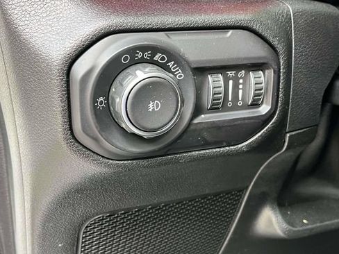 Used 2018 Jeep Wrangler Unlimited Rubicon AWD/4WD image 31