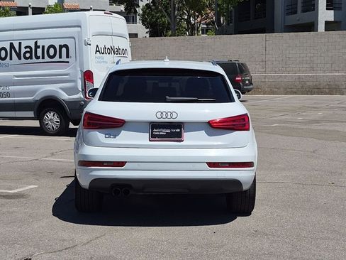 Used 2018 Audi Q3 2.0T Premium w/ Convenience Package FWD image 7