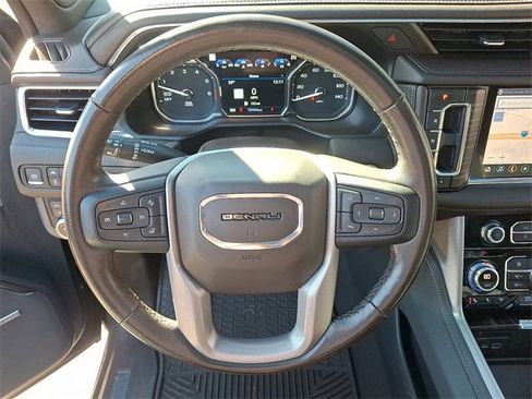 Used 2021 GMC Yukon Denali w/ Denali Premium Package image 20