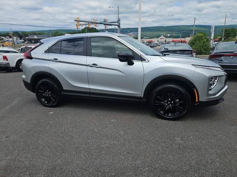 Used 2024 Mitsubishi Eclipse Cross LE AWD/4WD image 2