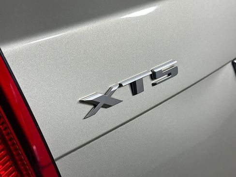 Used 2016 Cadillac XTS Luxury image 7