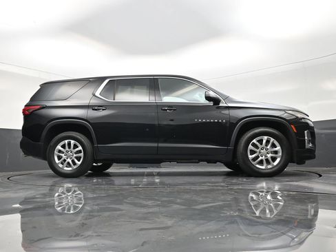 Used 2023 Chevrolet Traverse LS FWD image 26