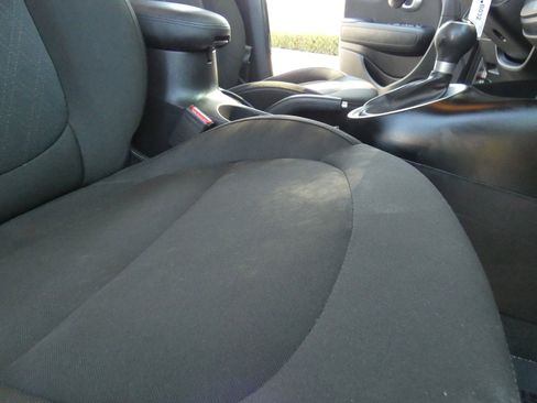 Used 2018 Kia Soul image 31