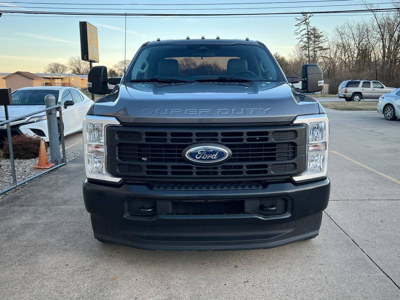 Used 2023 Ford F350 XL AWD/4WD image 2