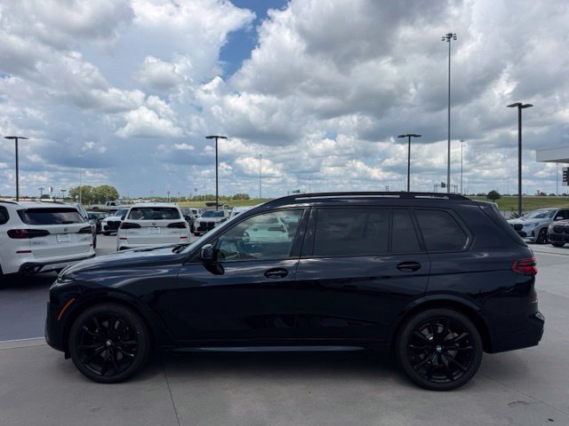 Used 2026 BMW X7 xDrive40i w/ M Sport Package AWD/4WD image 9