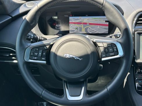 Used 2020 Jaguar F-PACE Prestige AWD/4WD image 18