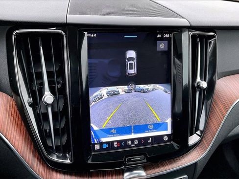 Certified 2023 Volvo XC60 B5 Plus image 13