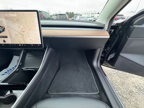 Used 2018 Tesla Model 3 Long Range image 28