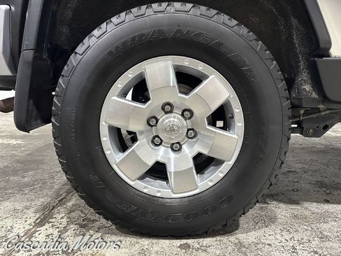Used 2010 Toyota FJ Cruiser 4WD image 29