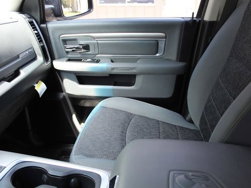 Used 2017 RAM 2500 Lone Star image 40