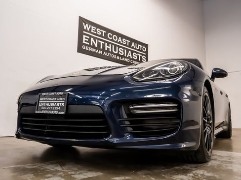Used 2015 Porsche Panamera GTS AWD/4WD image 18