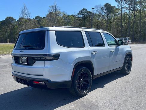 New 2026 Jeep Grand Wagoneer Limited AWD/4WD image 7
