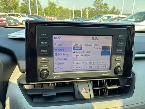 Used 2021 Toyota RAV4 XLE w/ Convenience Package AWD/4WD image 9