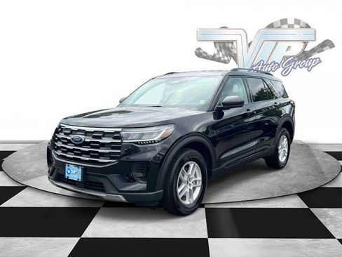 Used 2026 Ford Explorer Active AWD/4WD image 4