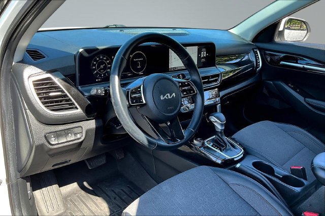 Certified 2024 Kia Seltos S FWD image 17