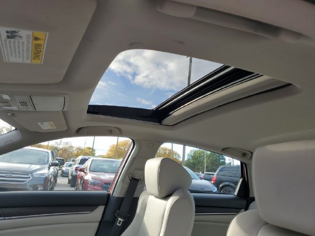 Certified 2018 Honda Accord EX image 6