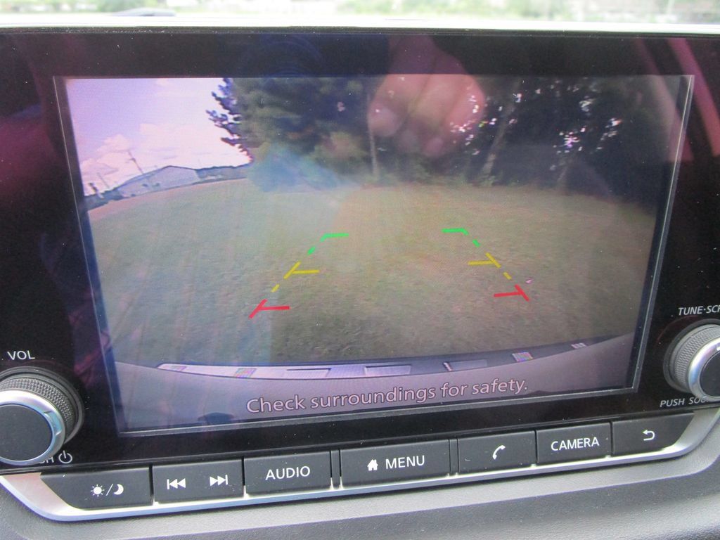 Used 2023 Nissan Rogue SV FWD image 42