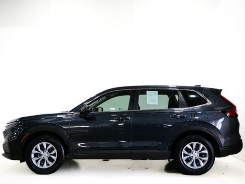 Used 2023 Honda CR-V LX image 5