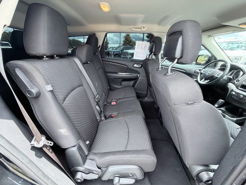 Used 2018 Dodge Journey SE w/ Blacktop Package FWD image 24