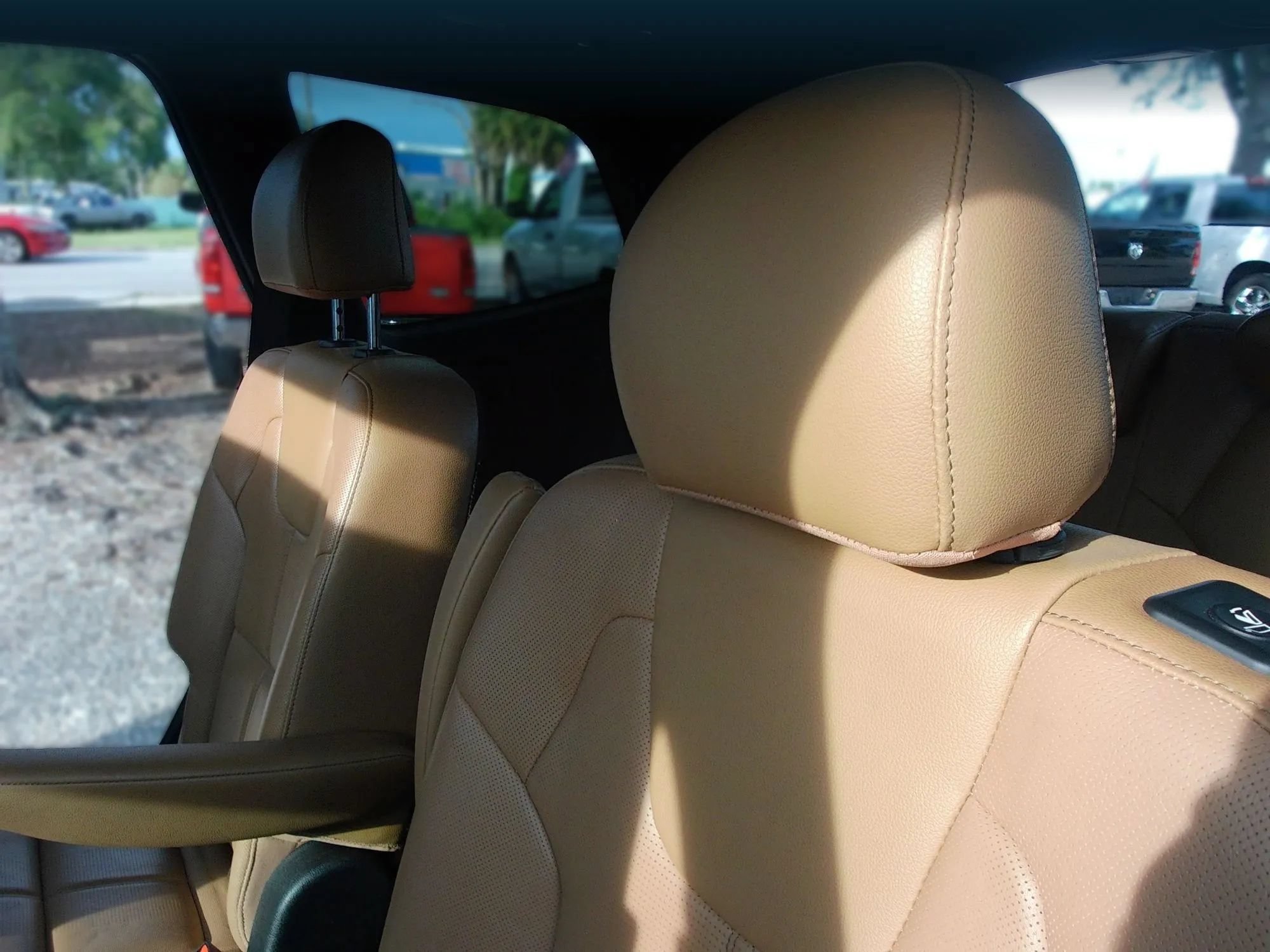 Used 2022 Kia Telluride SX w/ Towing Package FWD image 25