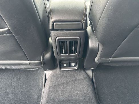 Used 2018 Jeep Compass Latitude w/ Popular Equipment Group image 20