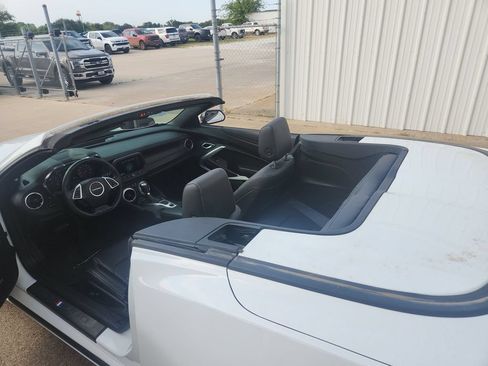 Used 2018 Chevrolet Camaro LT RWD image 26