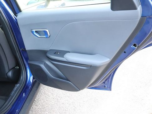 New 2025 Kia K4 LXS image 13