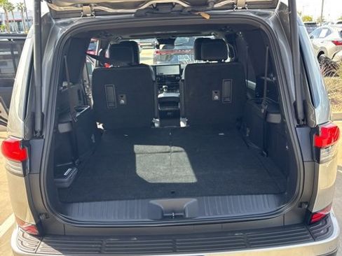 Used 2024 Lexus GX 550 image 12