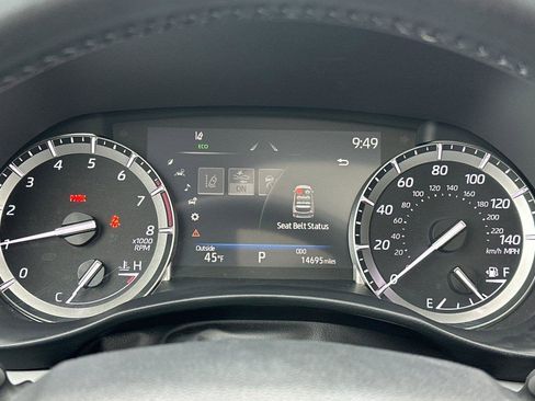 Used 2022 Toyota Highlander XLE image 26