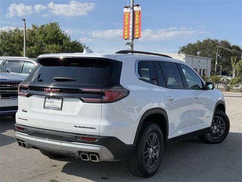 Used 2025 GMC Acadia Elevation image 3