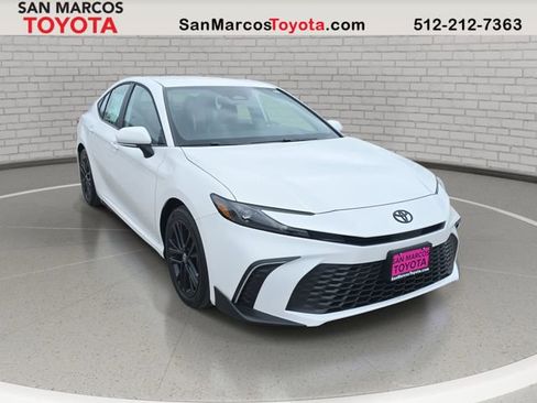 New 2026 Toyota Camry SE image 3