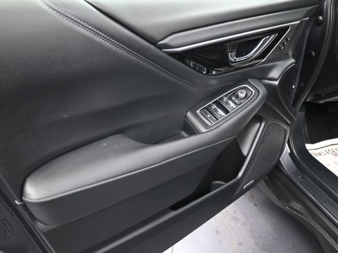 Used 2025 Subaru Outback Limited image 16