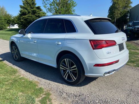Used 2020 Audi Q5 e Premium Plus w/ Premium Plus Package AWD/4WD image 3