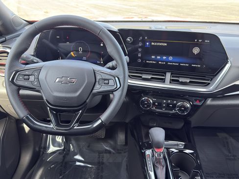 New 2026 Chevrolet Trax RS w/ Sunroof Package image 28