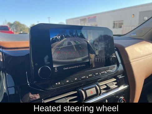 Used 2025 Nissan Pathfinder Platinum image 17