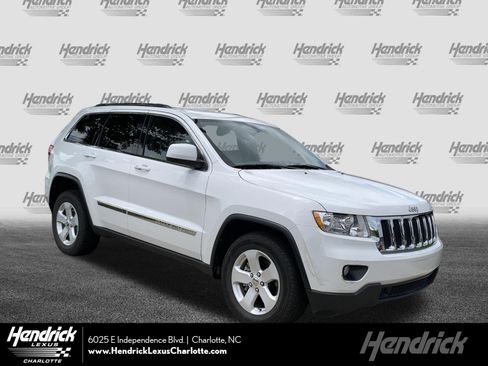 Used 2013 Jeep Grand Cherokee Laredo RWD image 1