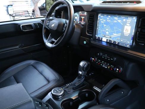 Used 2025 Ford Bronco Badlands AWD/4WD image 12