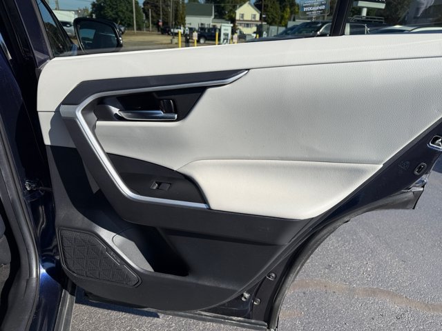 Certified 2021 Toyota RAV4 XLE w/ Convenience Package AWD/4WD image 28