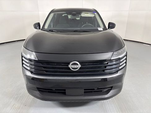 Used 2025 Nissan Kicks SV FWD image 3