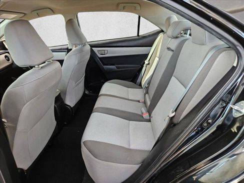 Used 2017 Toyota Corolla LE FWD image 14