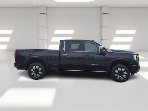 New 2026 GMC Sierra 2500 Denali w/ Denali Reserve Package image 6