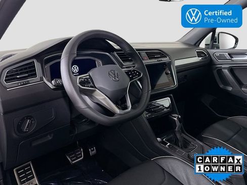 Certified 2022 Volkswagen Tiguan SEL R-Line image 9