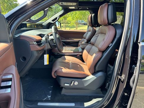 New 2026 Lincoln Navigator Reserve AWD/4WD image 11